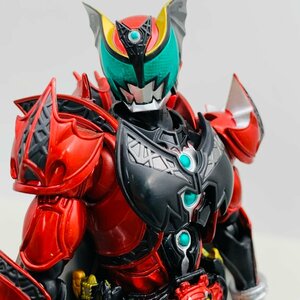 難あり中古品 S.H.Figuarts フィギュアーツ 仮面ライダーキバ 仮面ライダーダークキバ