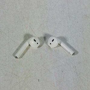 Apple AirPods with Charging Case MMEF2J/Aの画像2