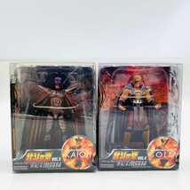 新品未開封 海洋堂 北斗の拳 世紀末激闘録 フィギュアコレクション No.10 ソリア No.13 カイオウ セット_画像1