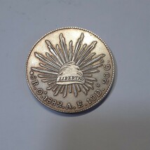 銀貨 古銭 メキシコ 1882年 イーグル 太陽の光 スペイン語「自由」銘 20G 大型コイン 直径:約38mm 重量:約26.5g_画像1