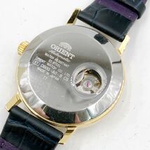 4AB039 1円〜 美品 稼働 Orient オリエント DB0G-A0-B ネイビー文字盤 自動巻き 箱付き 現状品_画像3