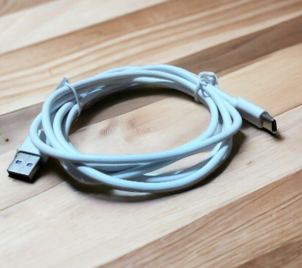 新品未使用 スマホ USB充電ケーブル 1.9メートル 白