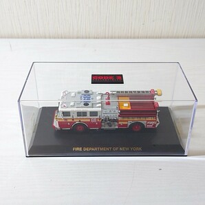 サ5【60】1円～ CODE3 コレクティブル 1/64 FIRE DEPARTMENT OF NEW YORK ニューヨーク 消防車 ミニカーの画像1