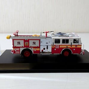 サ5【60】1円～ CODE3 コレクティブル 1/64 FIRE DEPARTMENT OF NEW YORK ニューヨーク 消防車 ミニカーの画像6