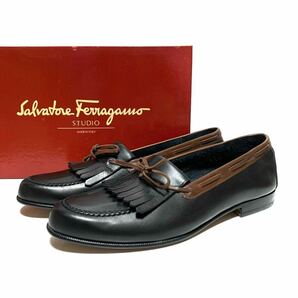 ☆未使用 サルヴァトーレフェラガモ Ferragamo バイカラー フリンジ レザー ローファー シューズ イタリア製 革靴 ドレスシューズ モカシン