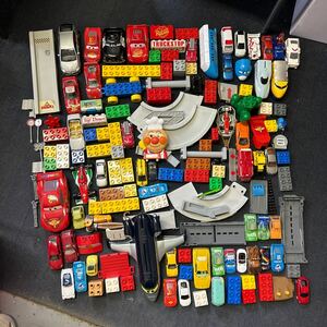 トミカ ミニカー トーマス プラレール 玩具 タカラトミー おもちゃ トミー カーズ　車　線路　踏切　LEGO ブロック