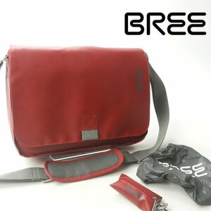 美品 ドイツ老舗 BREE ブリー PVC 撥水 塩化ビニール PC収納 クロスボディ メッセンジャー ショルダーバッグ 赤 レッド A4 書類鞄