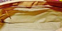 新品未使用／保管袋・しおり等付　renoma／レノマ　混紡布×PVレザー製　ショルダーバッグ　帆布の様な風合いです。_画像7