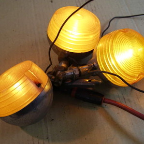 スズキ旧車 バンバン90から外した ウインカーランプ 3個 電球は3個点灯確認済 長期保管品・写真の状態がが全てです。の画像1