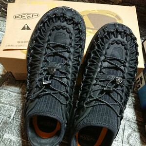 KEEN ユニークスニーカー25.5cm