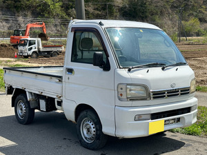 Hijet Truck!! 2000113800km 4WD切り替え Air conditionerばっちり!! 5MT Vehicle inspectionR8/5迄!! 1990included!!