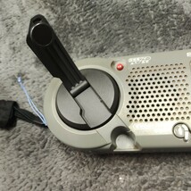 A042814 SONY ICF-B200 防災ラジオ ジャンク FM AM 非常用 　手回し発電_画像7