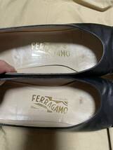 ☆☆フェラガモ (Salvatore Ferragamo )のパンプス .6D.ブラック ☆☆_画像2