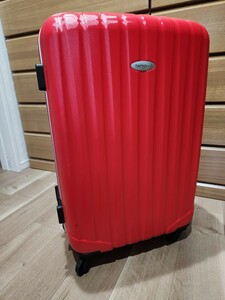 Размер чемодана самсонита (используемый продукт)
