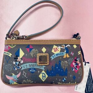 【ドゥーニー＆バーク 】リスレット バッグ ディズニー ランド ハーフマラソン Dooney & Bourke US Disney Bag WDW ミッキー ミニー