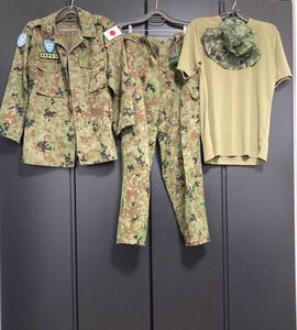  Ground Self-Defense Force abroad dispatch military uniform . hot under .b- knee hat bush hat badge attaching . hot clothes camouflage clothes work clothes Ground Self-Defense Force land army sea on self .. aviation self ..