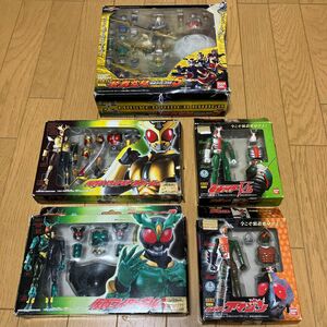 超合金 装着変身 バンダイ 仮面ライダー V3 アマゾン クウガ アギト ギルス 5体まとめて ジャンク品