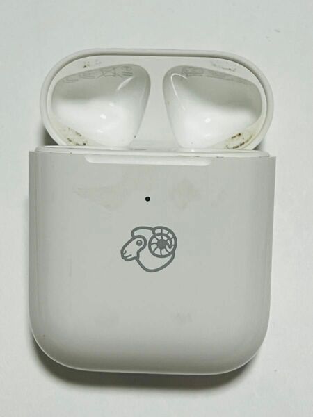 Airpod 第二世代　(充電ケースのみ)