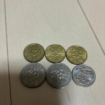 シンガポール硬貨　1ドル3枚　50セント3枚_画像1