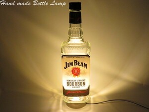 Art hand Auction Lámpara de botella LED con base de madera [Botella JIMBEAM de 700 ml] Base de madera Soporte de mesa para whisky Tipo de salida hecho a mano, iluminación, Lámpara de mesa, mesita de noche