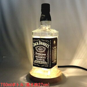Art hand Auction LED Bottle Lamp [Jack Daniel's 700ml Bottle] Whiskey Bottle Table Stand Wooden Base Handmade Interior Outlet Type, illumination, Table lamp, Table stand