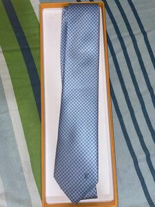 【美品】 ルイヴィトン ネクタイ　ブルー　大剣サイズ:約8cm