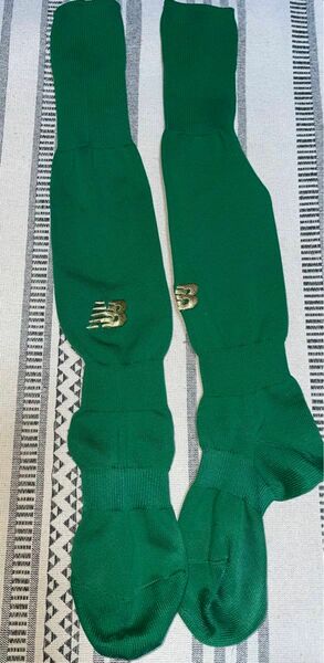 ニューバランス　サッカー　ストッキング　緑 ソックス 靴下