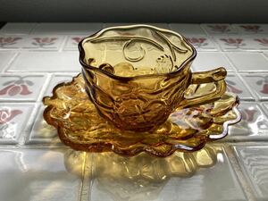 昭和レトロ　ぶどう模様 ガラス カフェ雑貨 カップ＆ソーサー Vintage heat resistant glass cup and saucer amber grape Cubist Glasses