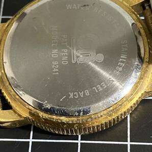 Carlo Balentino 腕時計 白文字盤 3針 ジャンク デイ/デイト ゴールド系メタルベルト 中古 不動 250円スタート 送料出品者負担の画像7