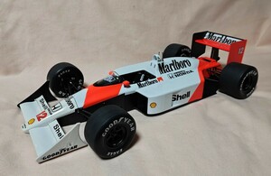 ディアゴ1/8 McLaren Honda MP4/4 完成品　ワケアリ