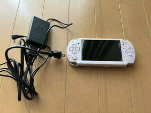 SONY ソニー PSP-2000 本体 プレイステーションポータブル 充電器付　通電確認OK PlayStation Portable 