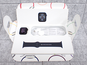 【中古 美品】Apple Watch SE 第2世代 GPS 40mm ミッドナイト アルミニウムケース と [未開封]スポーツバンド S/M MR9X3J/A(PDA752-1)