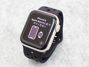 【中古】Apple Watch SE 第2世代 GPSモデル 40mm シルバーアルミニウムケース と ブラックNikeスポーツバンド A2722(PDA799-1)