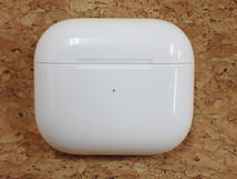 【中古 良品】Apple AirPods エアーポッズ 第3世代 Lightning充電ケース付き MPNY3J/A(PBA980-1)_画像2