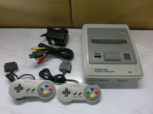 T【3ま-04】【80サイズ】▲スーパーファミコン/本体 コントローラー/ニンテンドー/ゲーム機/通電可/ジャンク扱い/※傷、汚れあり