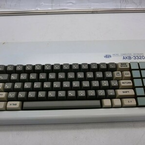 T【3ほ-25】【80サイズ】▲ ALPS マイクロコンピュータ キーボード AKB-3320/ジャンク扱い/※傷汚れ 錆ありの画像1