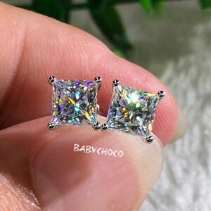 ピアス　プリンセスカットSONAダイヤピアス　