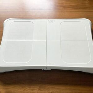 美品 送料無料★Wii Fit バランスボード 本体のみ★Nintendo任天堂ゲームコントローラーアクセサリー送料込み処分白ホワイト