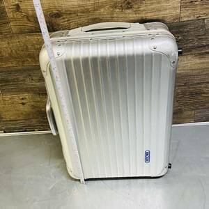 RIMOWA Rimowa Carry case carry bag suitcase silver dial present condition goods steering wheel . breaking ... junk treatment..