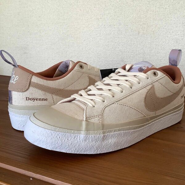 Doyenne × NIKE SB ZOOM BLAZER LOW QS 