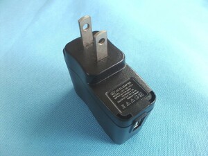 LDT　AC／DCアダプター　LDT-12E （5V　500mA）　USB充電器★ 動作品