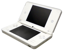 【中古】任天堂 ニンテンドーDSi LL ホワイト UTL-S-WGA 元箱あり [管理:40311673]_画像2