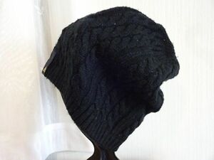 / ADIDAS / アディダス　黒色帽子　編み込みニット帽　サイズ５７cm〜６０cm　キャップ　帽子　スタイルハット