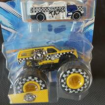 ホットウィール Hot wheels【日本未発売 MONSTER TRUCKS】TAXI タクシー モンスタートラック_画像1