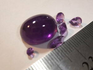 大粒系アメジストカボッションと小粒amethystまとめてセット 12.2ct　2　宝飾品カットルース外し石メイン☆used未使用新品色々あり 424-2