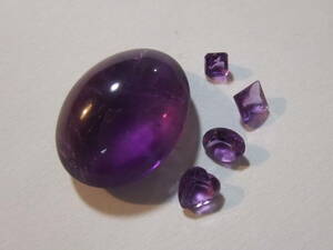 大粒系アメジストカボッションと小粒amethystまとめてセット 13.2ct　3　宝飾品カットルース外し石メイン☆used未使用新品色々あり 424-2