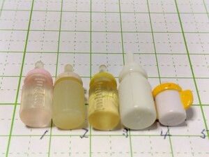 シルバニアファミリー 　哺乳瓶　いろいろ　5個セット　赤ちゃん用品　小物　ミニチュア 玩具 おままごと