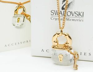 美品 スワロフスキー カデナ キー モチーフ ペンダント ネックレス CRYSTAL MEMORIES ACCESSORIES SWAROVSKI