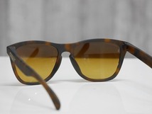 【新品】正規品 OAKLEY Frogskins サングラス プリズムレンズ OO9245-D154 Brown Tortoise / Prizm Brown Gradient アジアンフィット_画像5