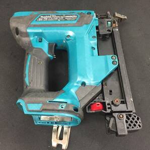 【中古品】makita(マキタ) 35㎜18v充電式面木釘打 (本体/ケース) FN350DZK /ITGP7O6EEPUYの画像5